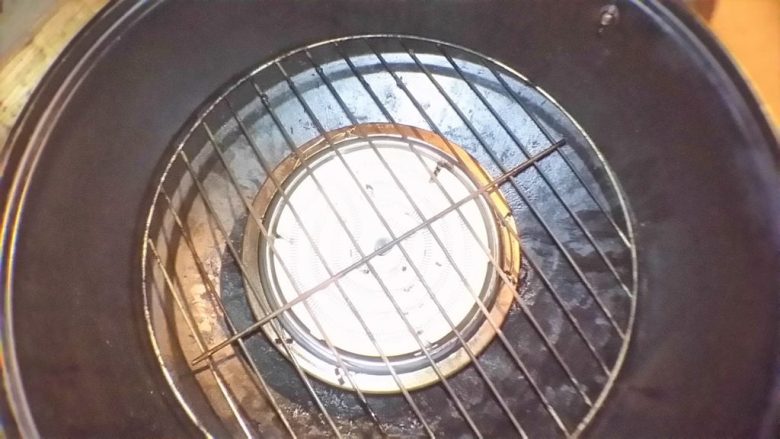 上からの油が滴下